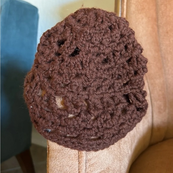 🎅🏻 RARE FIND VINTAGE LOVERS LOT (2) HAND CROCHETED BEANIE HATS YELLOW & BROWN - Picture 4 of 6